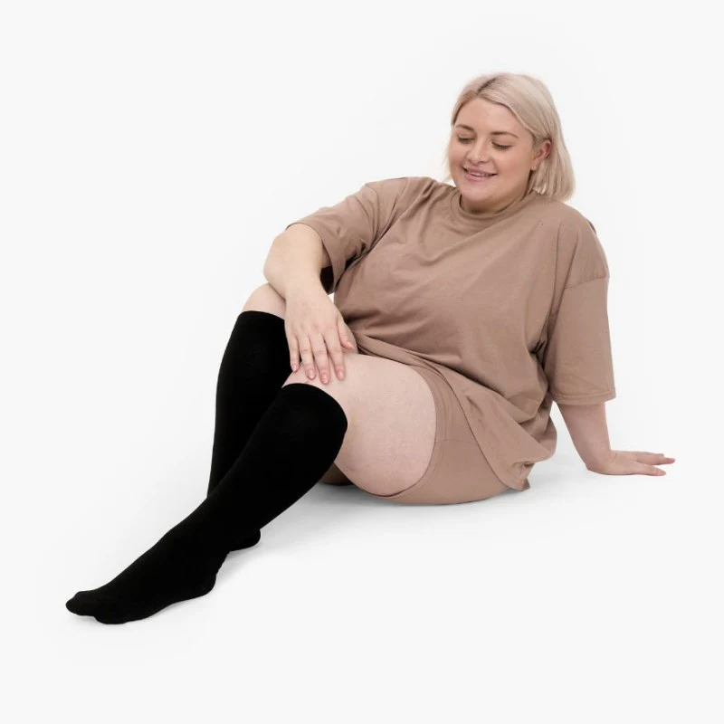 Advanced Wide Compression Socks For Pain Relief - Image 5