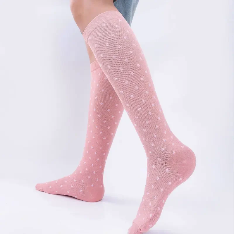 Advanced Wide Compression Socks For Pain Relief - Image 7