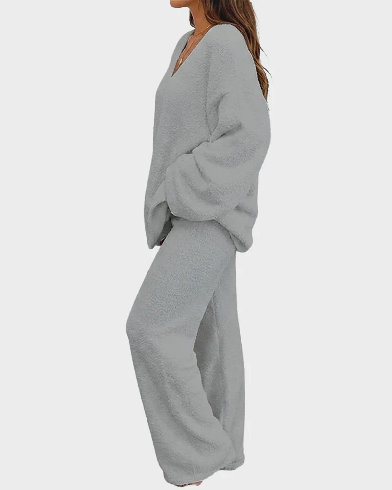 Soft Fuzzy V-Neck Loungewear Set - Image 20